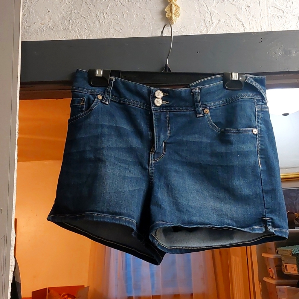 Wall Flower denim shorts sz 15